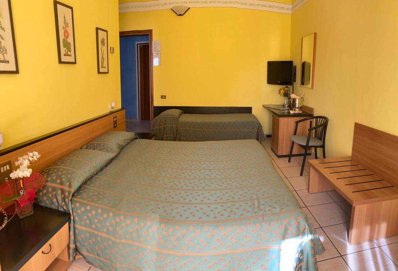 Hotel Del Fiume Cannobio Exterior foto